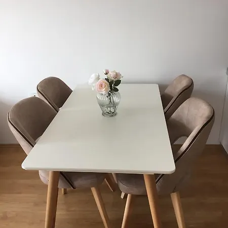 Cassiopeia 地拉那